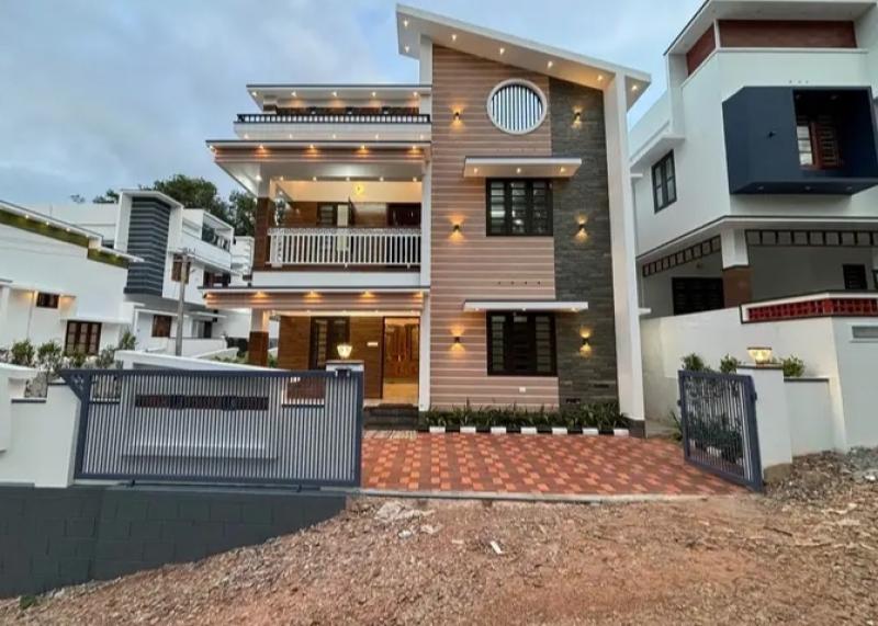 3BHK HOUSE FOR IMMEDIATE SALE @ MANGATTUKADAVU TRIVANDRUM