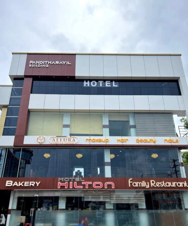 Allura Unisex Salon Karunagappally